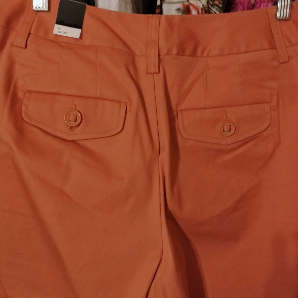 Crop Pants - Picture 3 of 5